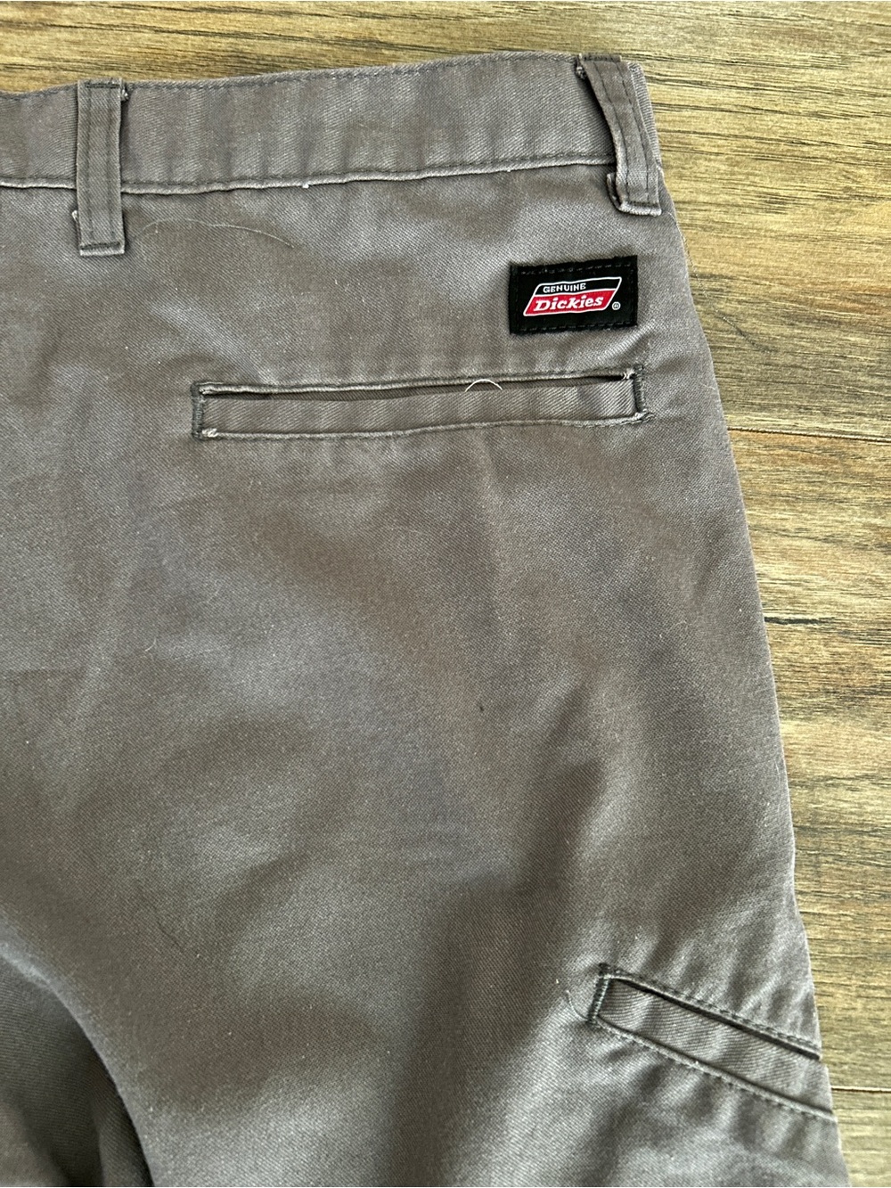 Dickies Flat Front Shorts Utility Pocket Grey 12.5” Inseam - Picture 6 of 6
